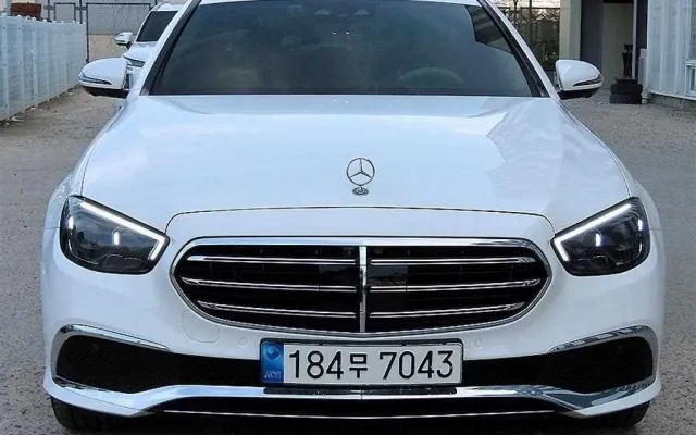 수원중고차매매 E-클래스 W213 E300e 4MATIC 익스클루시브 매물 사진 6 - 2023/05 22,040km
